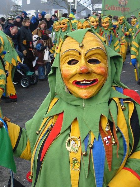 Etz gohts rund - d Burgnarr kunnt